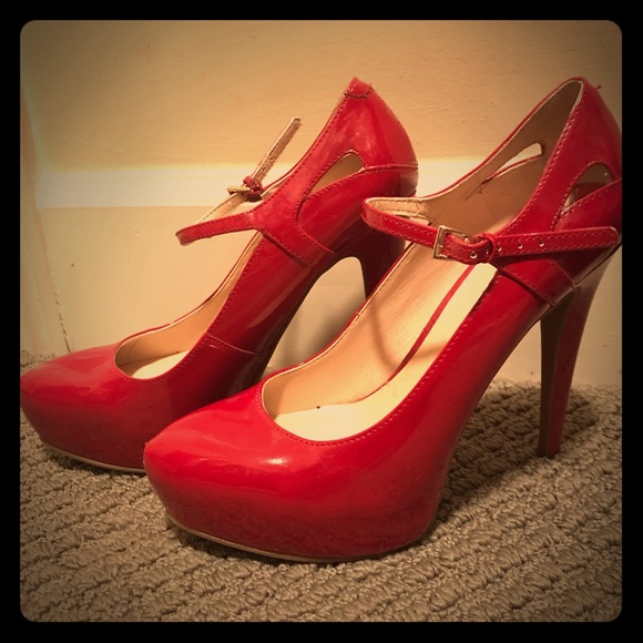 Nine West HOT Red Heels sz 6 - Picture 1 of 6